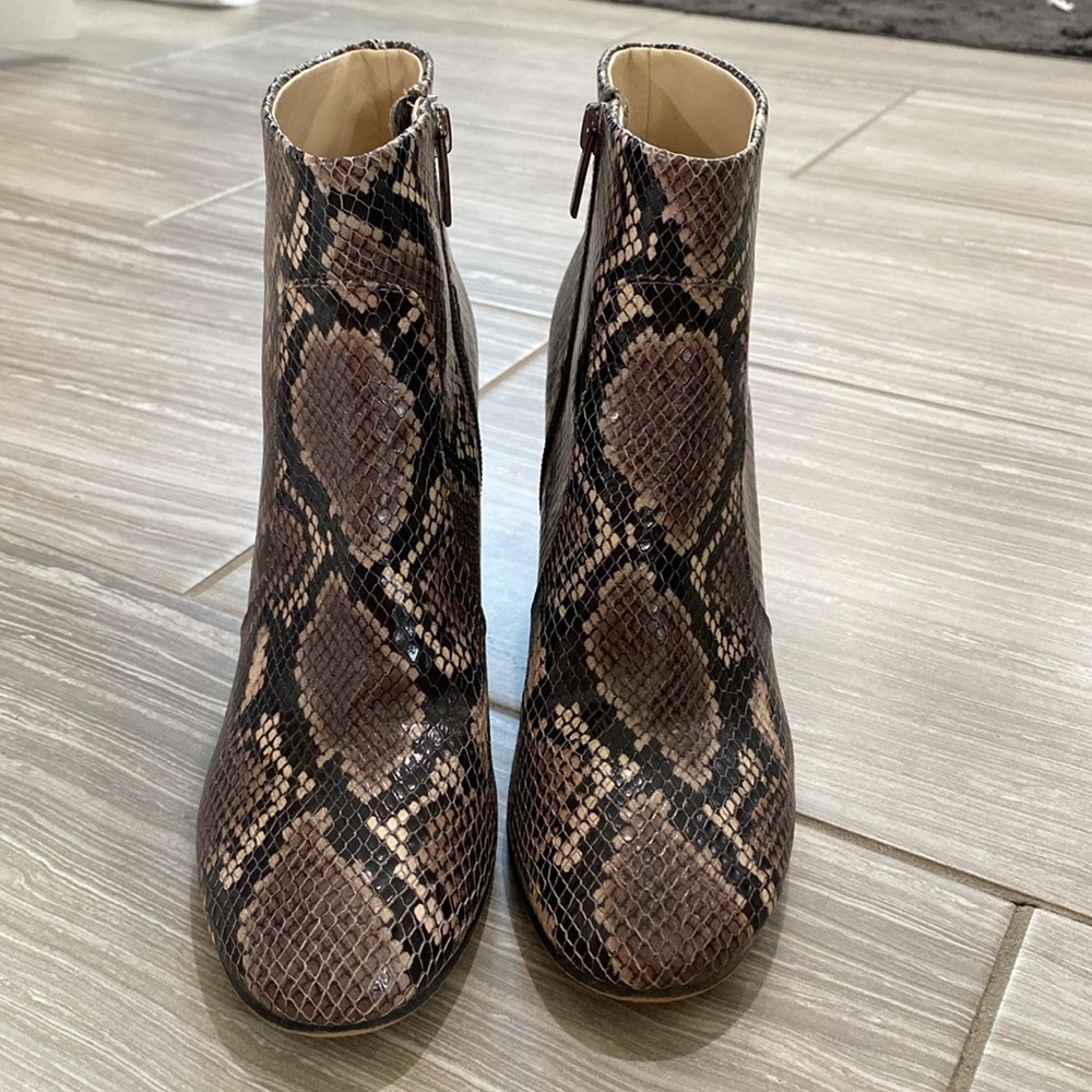 Vince Camuto Sanstan Taupe Python Snake Print Ank… - image 5